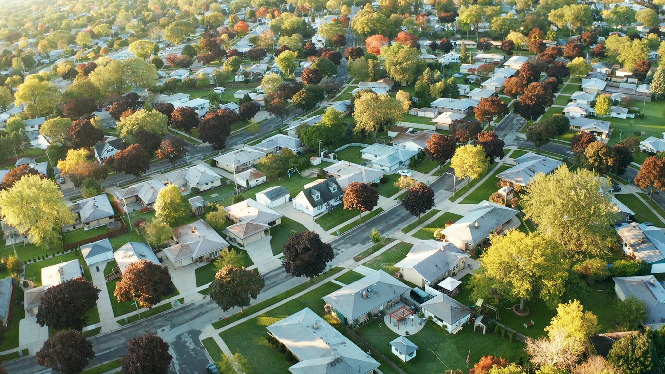 suburban-neighborhood-in-central-oregon